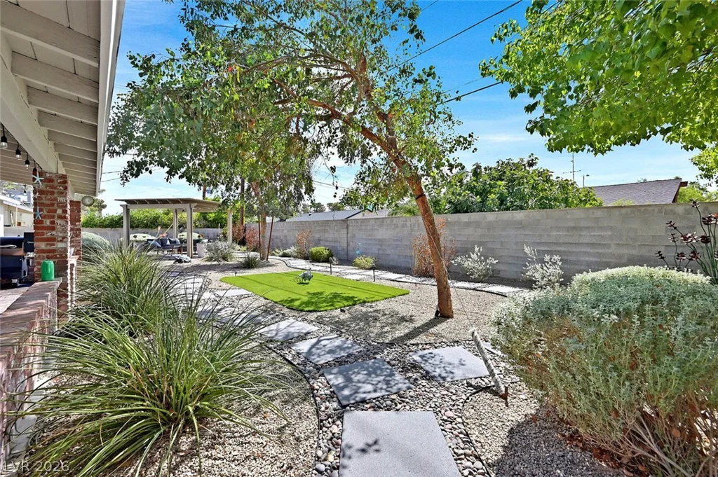 2605 Gilmary, Las Vegas, NV 89102