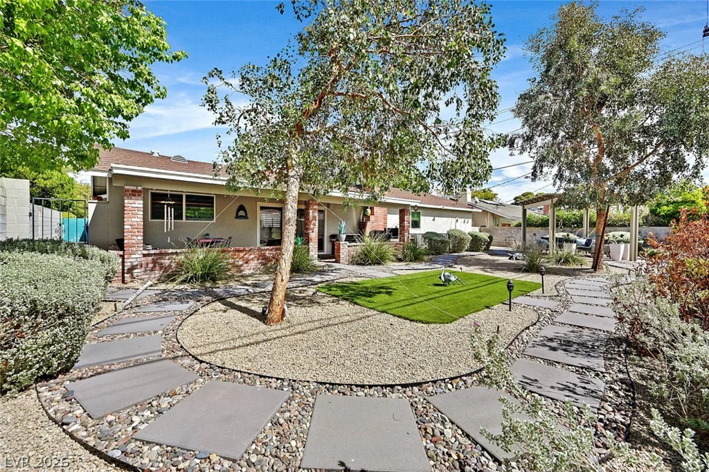 2605 Gilmary, Las Vegas, NV 89102