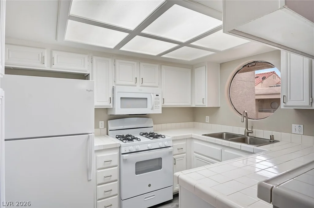 830 Sloan, Las Vegas, NV 89110