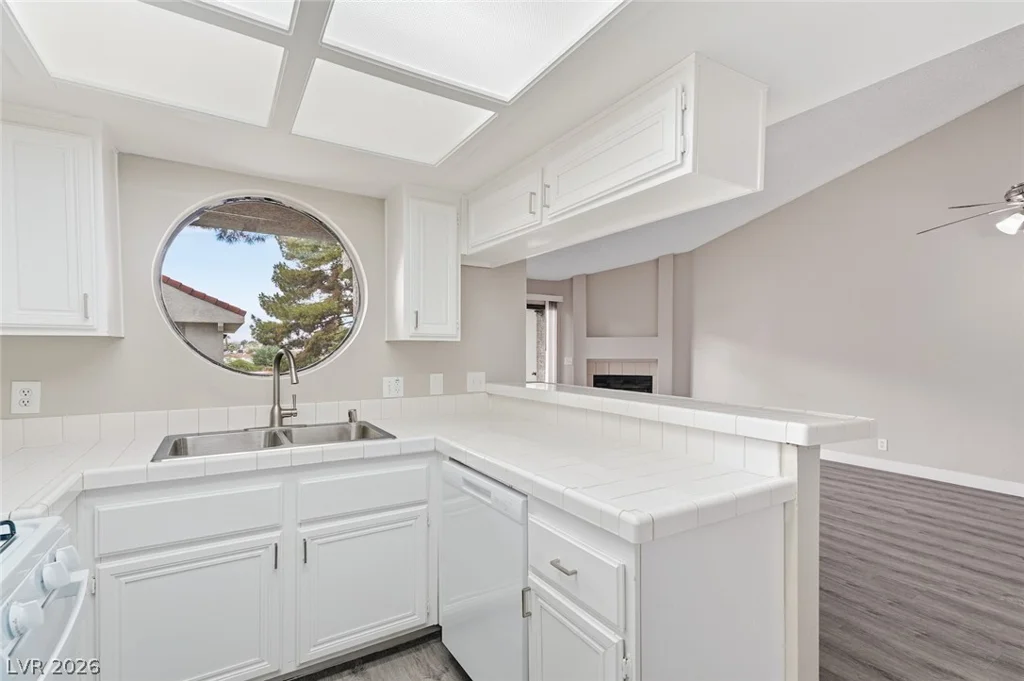830 Sloan, Las Vegas, NV 89110
