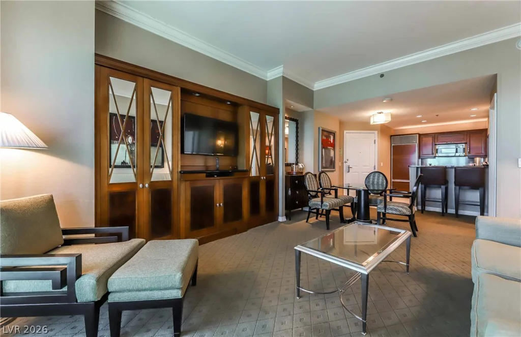 135 Harmon, Las Vegas, NV 89109