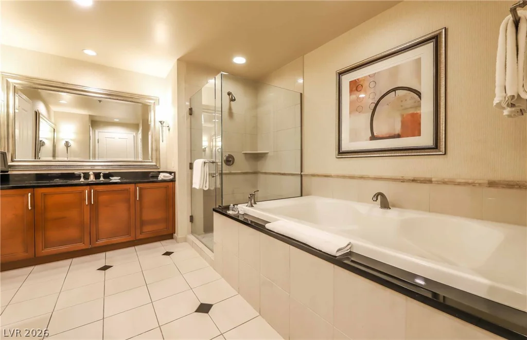 135 Harmon, Las Vegas, NV 89109