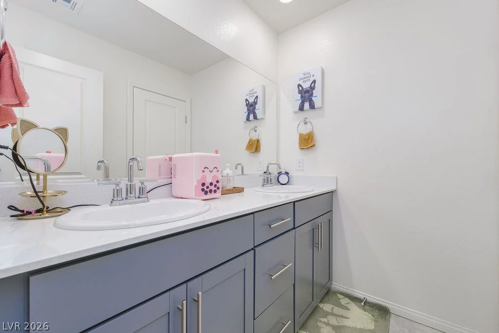 6135 Larimar Gold, North Las Vegas, NV 89115