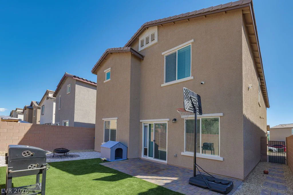 6135 Larimar Gold, North Las Vegas, NV 89115