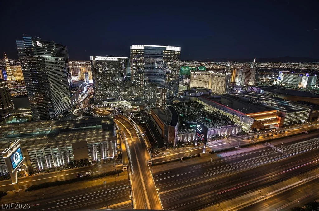 4471 Dean Martin, Las Vegas, NV 89103