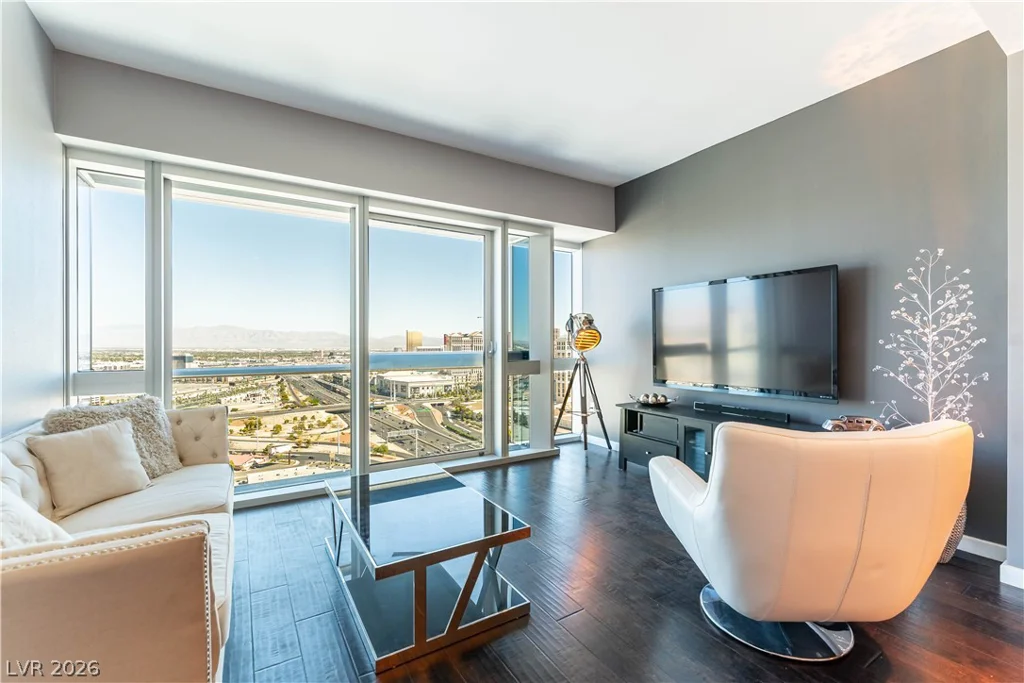 4471 Dean Martin, Las Vegas, NV 89103