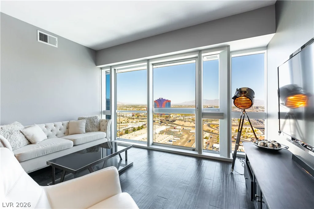 4471 Dean Martin, Las Vegas, NV 89103