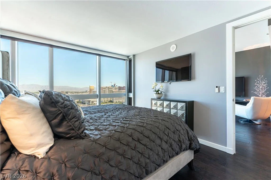 4471 Dean Martin, Las Vegas, NV 89103