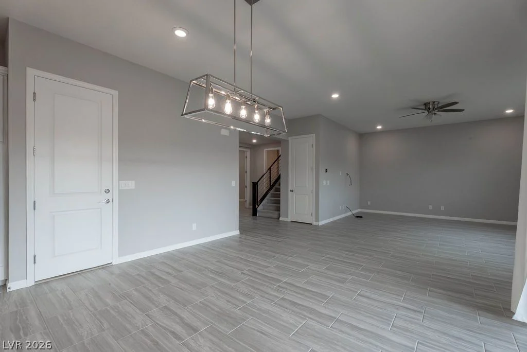 12385 Valley Chase, Las Vegas, NV 89138