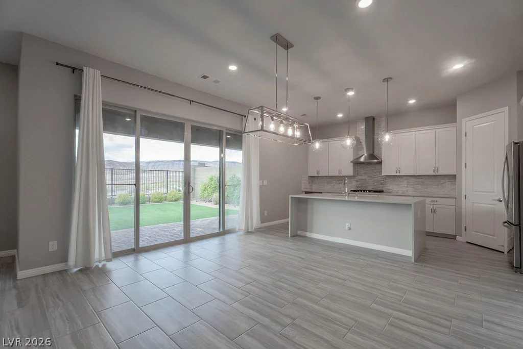 12385 Valley Chase, Las Vegas, NV 89138