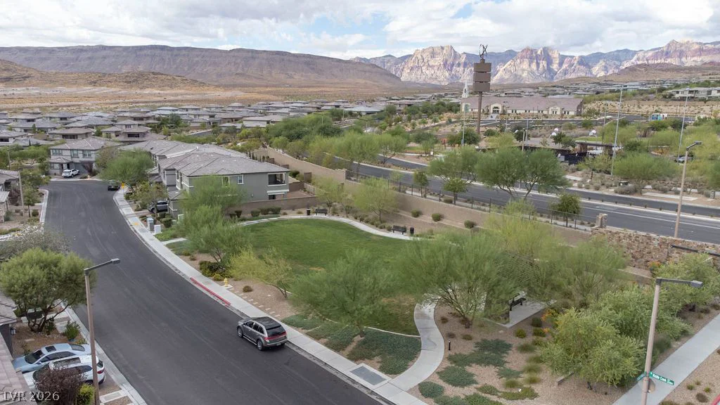 12385 Valley Chase, Las Vegas, NV 89138