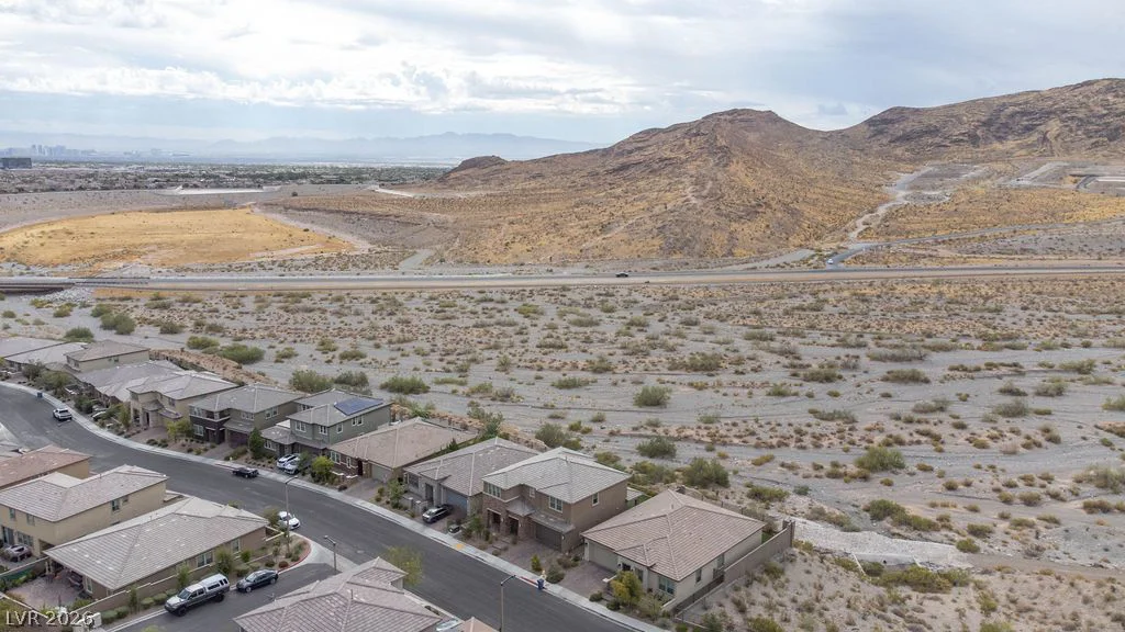12385 Valley Chase, Las Vegas, NV 89138