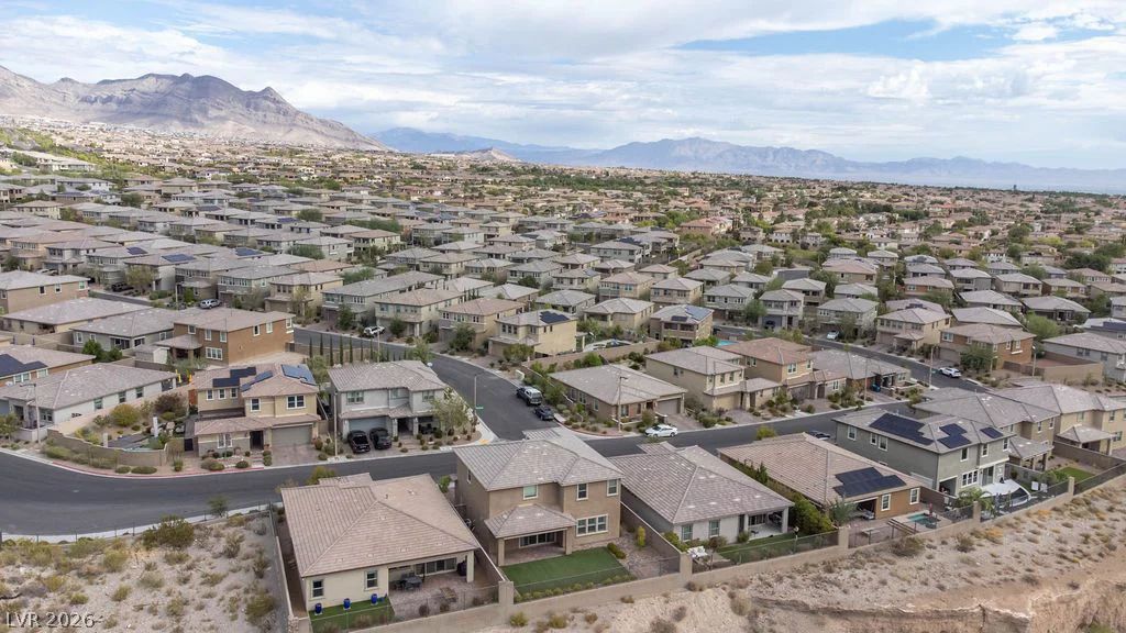 12385 Valley Chase, Las Vegas, NV 89138