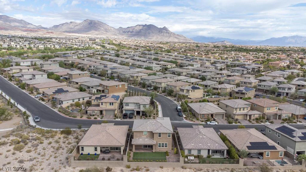 12385 Valley Chase, Las Vegas, NV 89138