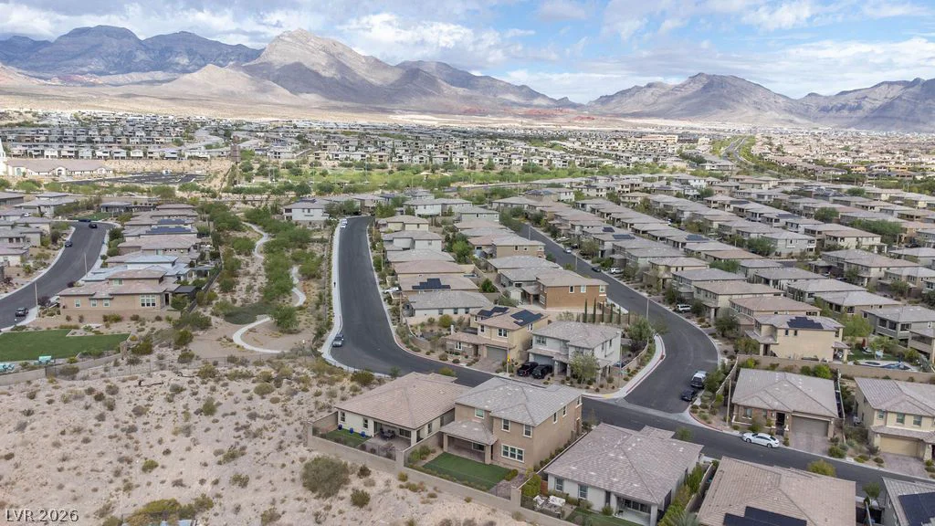 12385 Valley Chase, Las Vegas, NV 89138