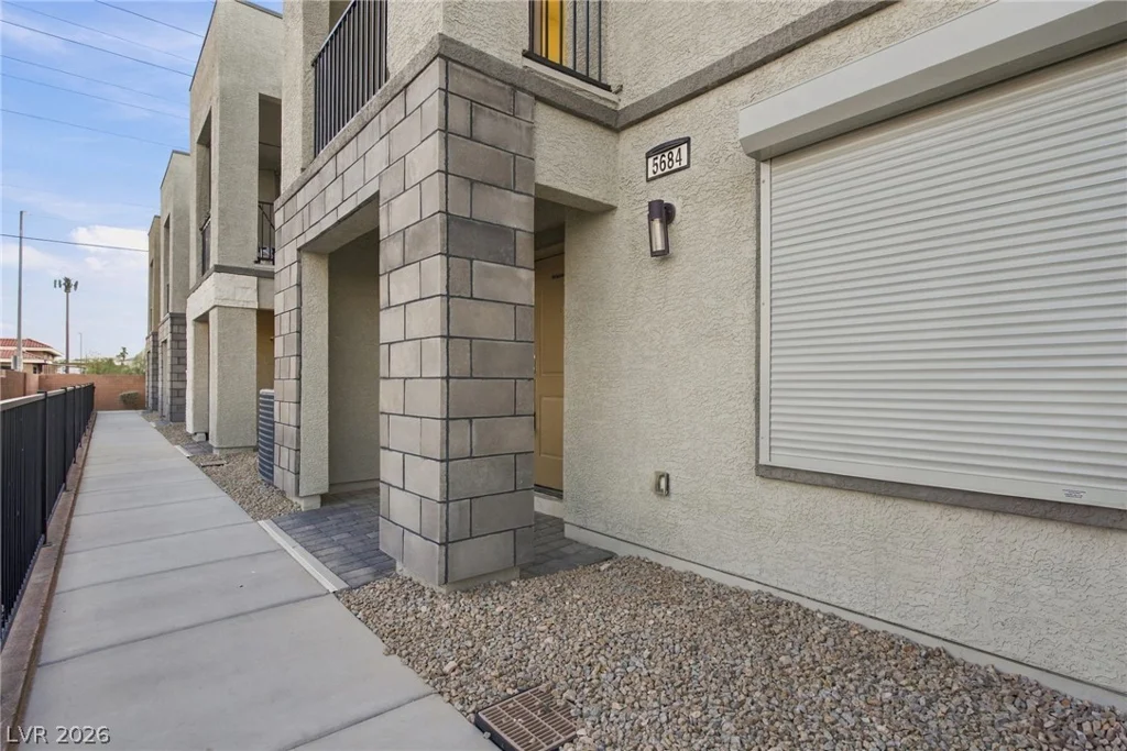 5684 Beguiling Falls, Las Vegas, NV 89148