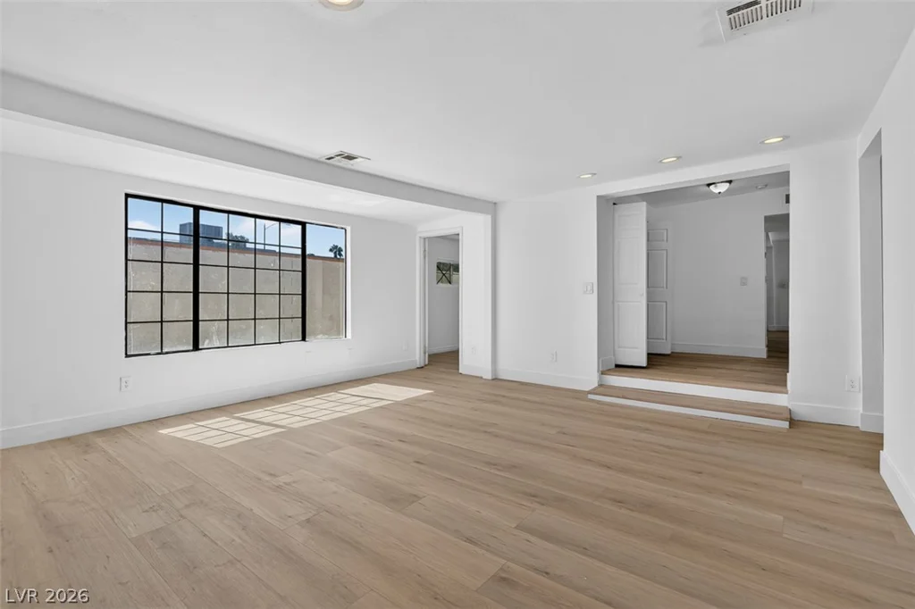 1721 Ardmore, Las Vegas, NV 89104
