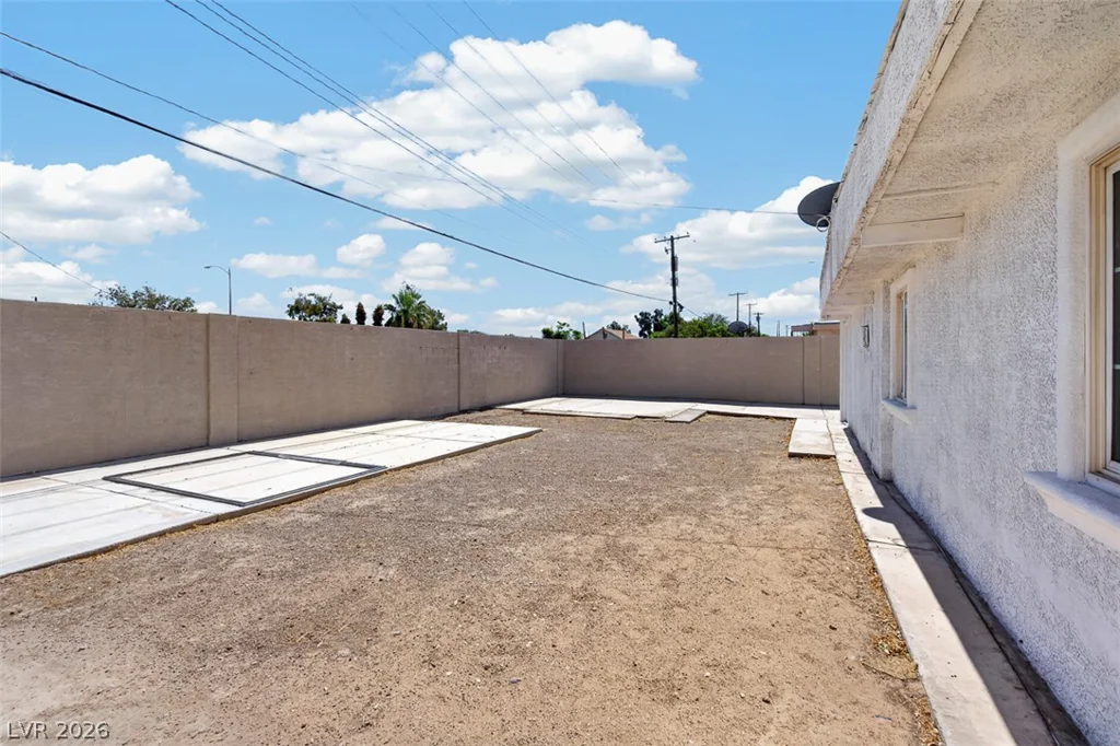 1721 Ardmore, Las Vegas, NV 89104