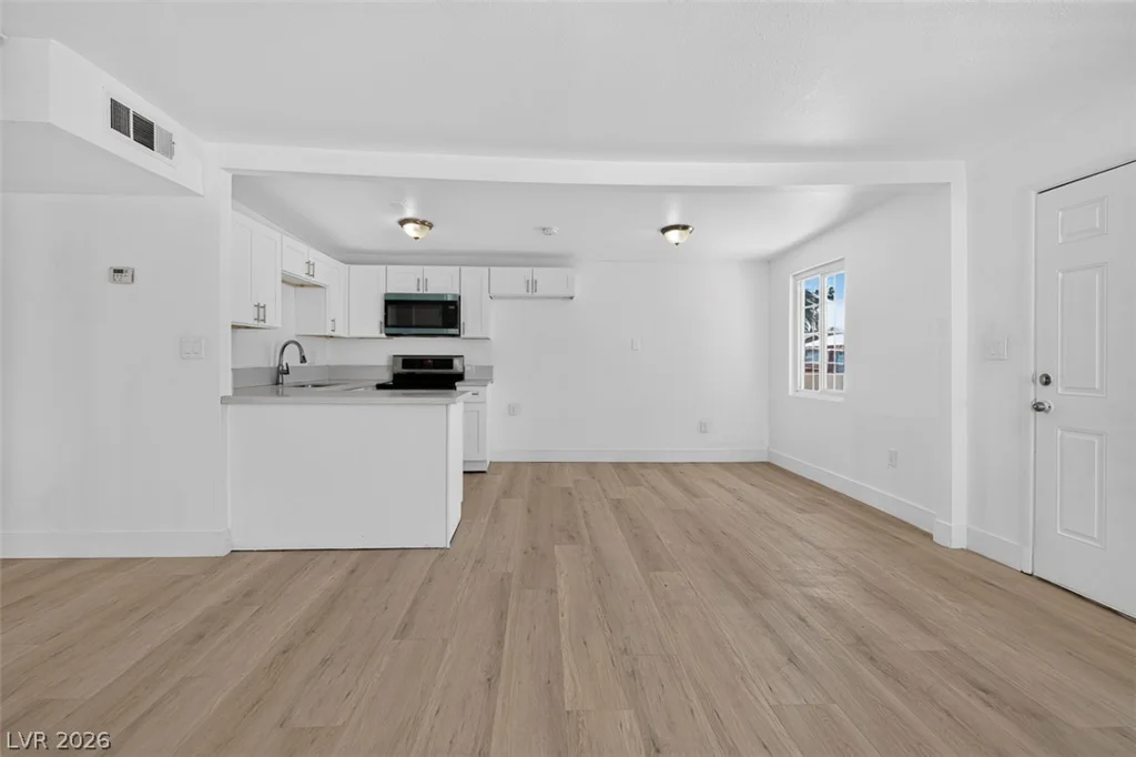 1721 Ardmore, Las Vegas, NV 89104