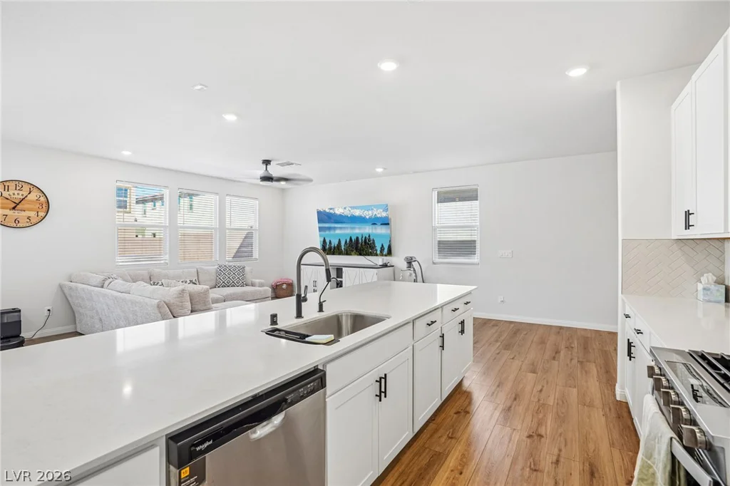 5937 Violet Crown, North Las Vegas, NV 89081