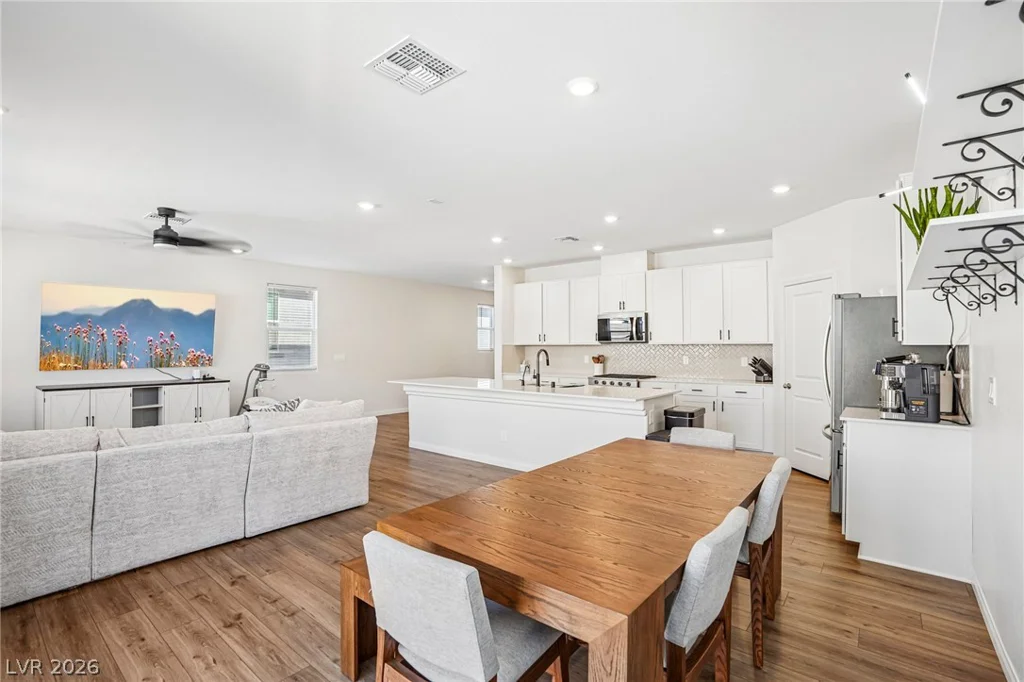 5937 Violet Crown, North Las Vegas, NV 89081