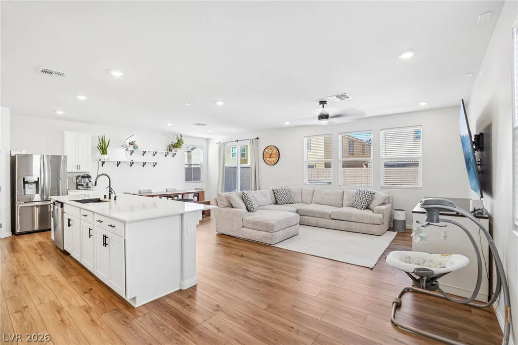 5937 Violet Crown, North Las Vegas, NV 89081