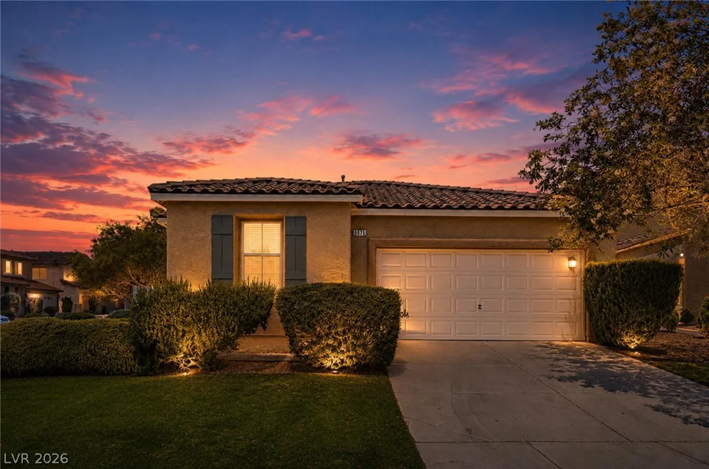 5575 Cresent Valley, Las Vegas, NV 89148