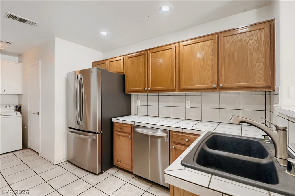 8212 Dream Star, Las Vegas, NV 89145