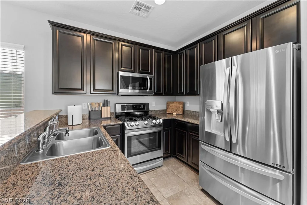 7721 Lively Loom, Las Vegas, NV 89149
