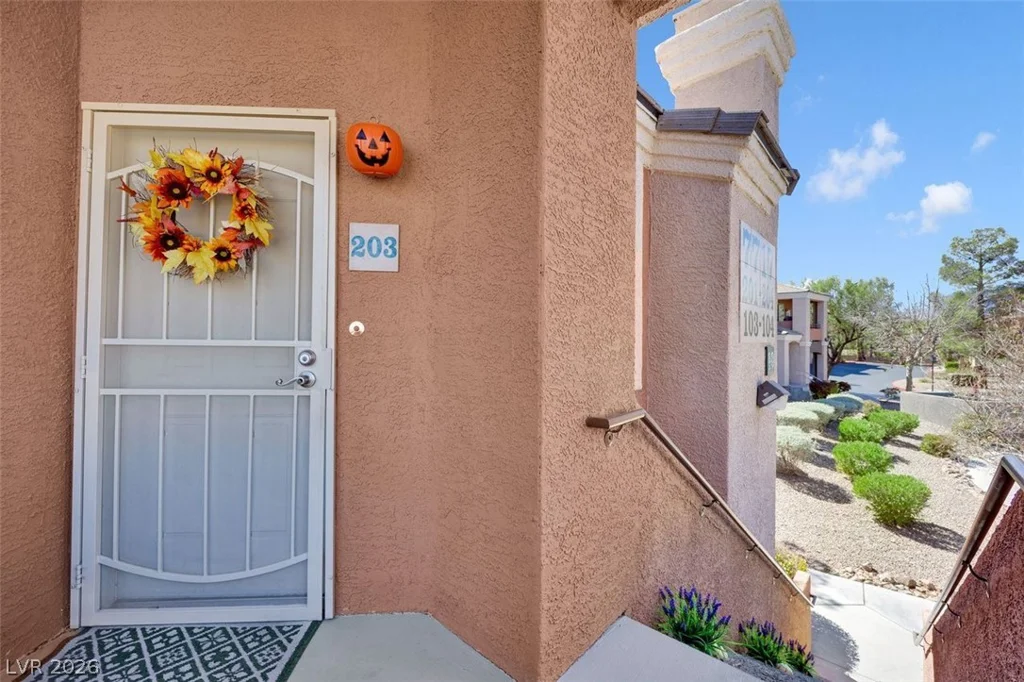 7717 Constanso, Las Vegas, NV 89128
