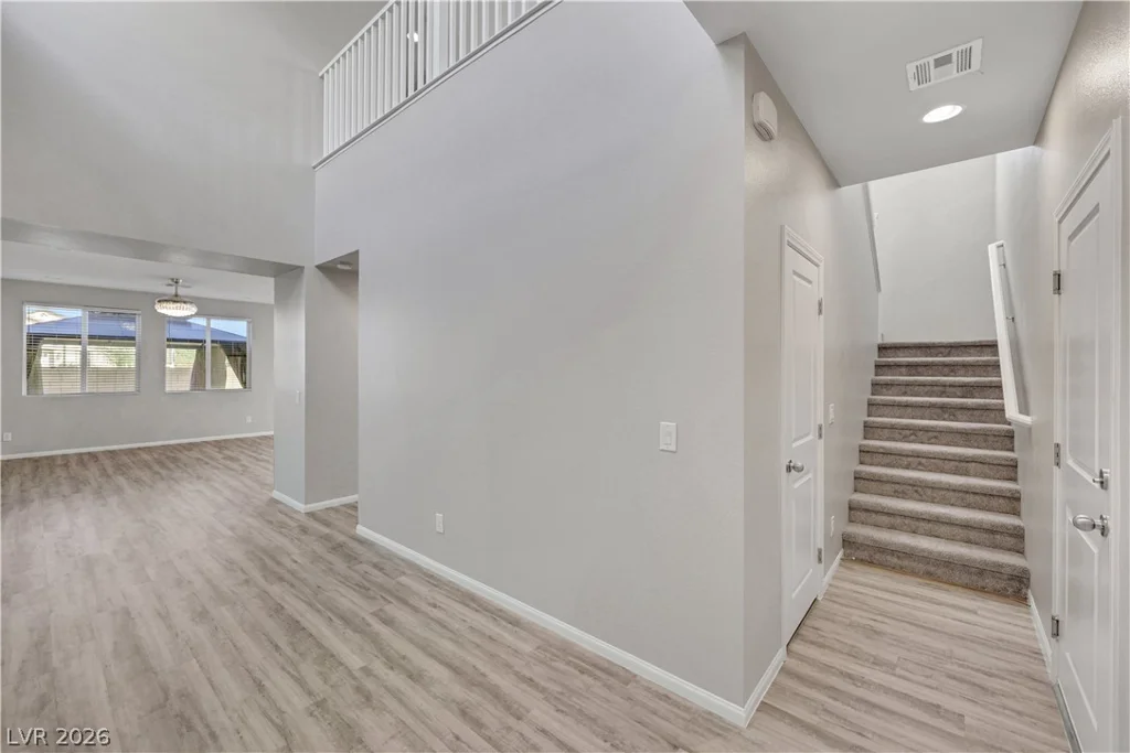 6602 Evander, North Las Vegas, NV 89086