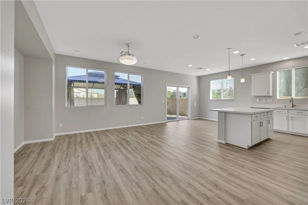 6602 Evander, North Las Vegas, NV 89086