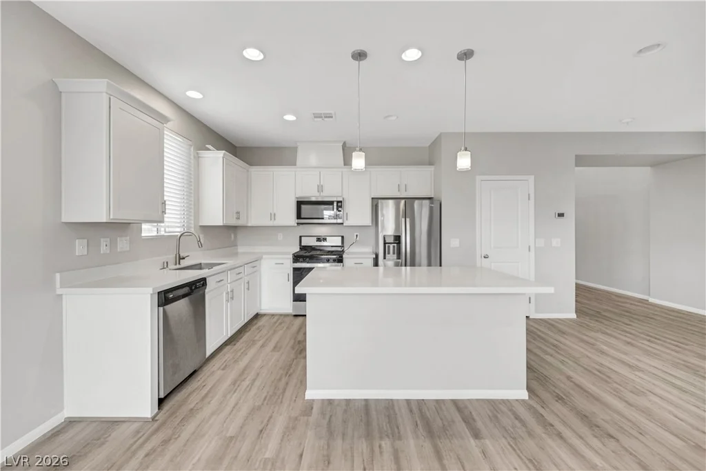6602 Evander, North Las Vegas, NV 89086