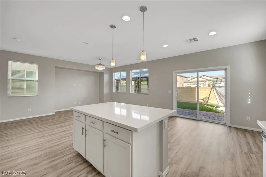 6602 Evander, North Las Vegas, NV 89086