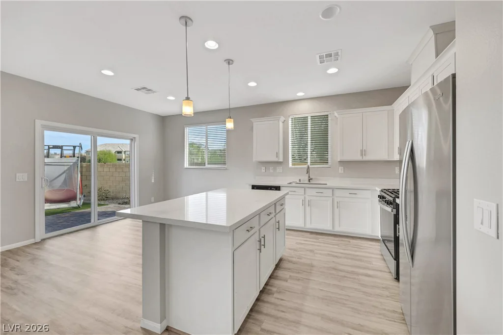 6602 Evander, North Las Vegas, NV 89086
