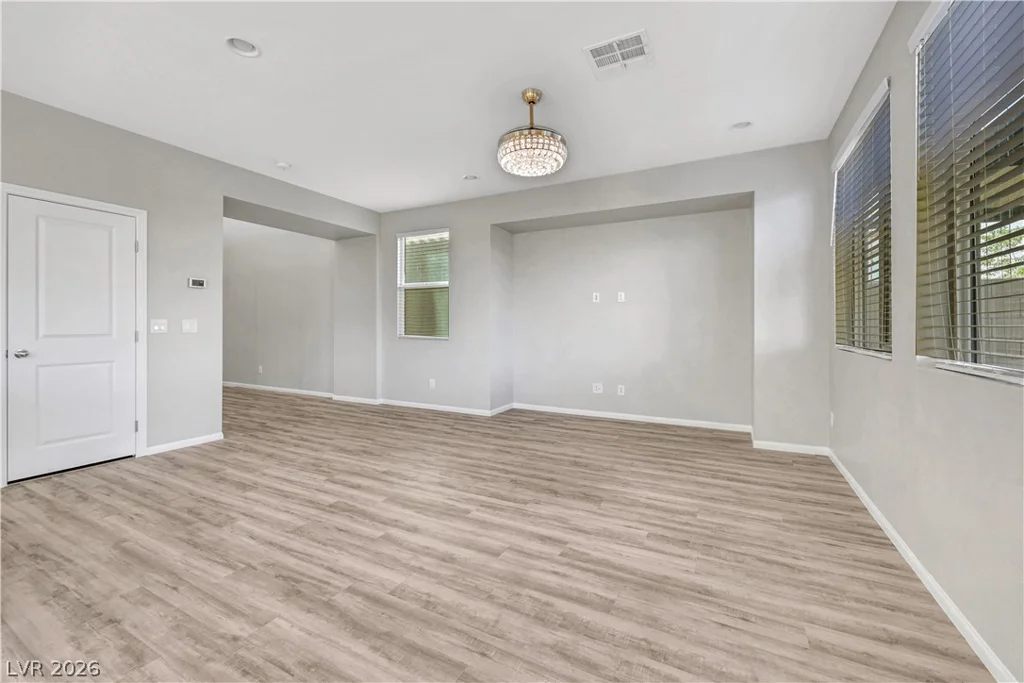 6602 Evander, North Las Vegas, NV 89086