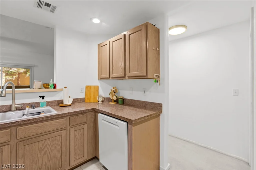 8709 Red Rio, Las Vegas, NV 89128