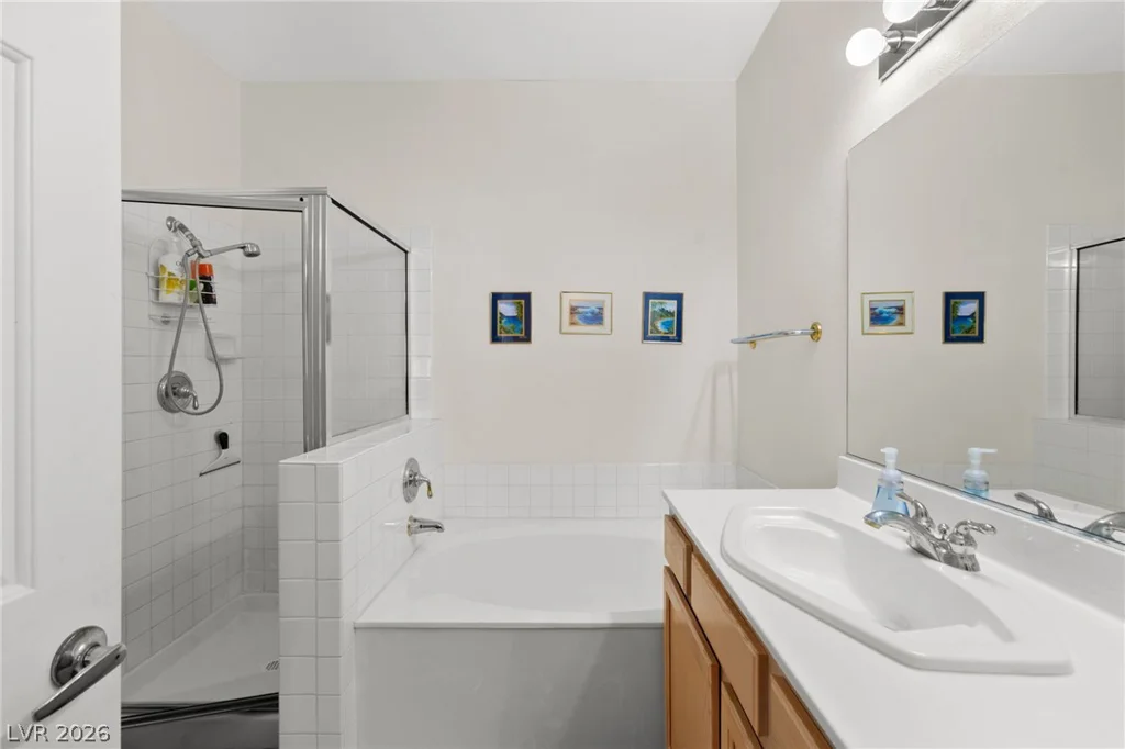 8709 Red Rio, Las Vegas, NV 89128