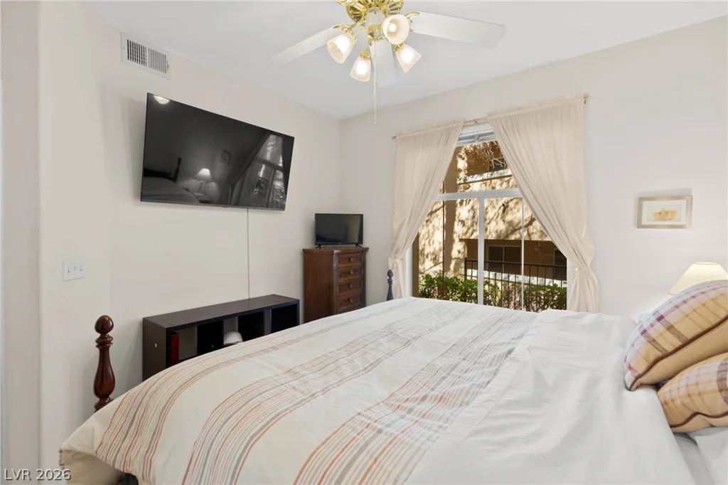 8709 Red Rio, Las Vegas, NV 89128