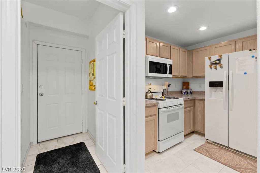 8709 Red Rio, Las Vegas, NV 89128