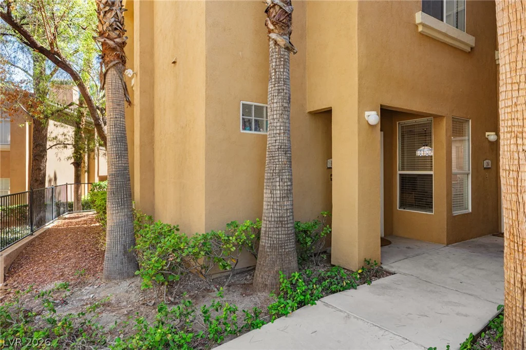 8709 Red Rio, Las Vegas, NV 89128