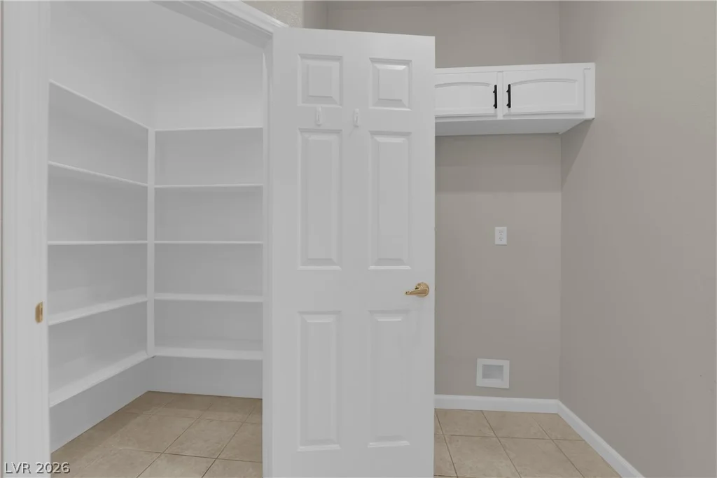 1158 Ekalaka, Henderson, NV 89052