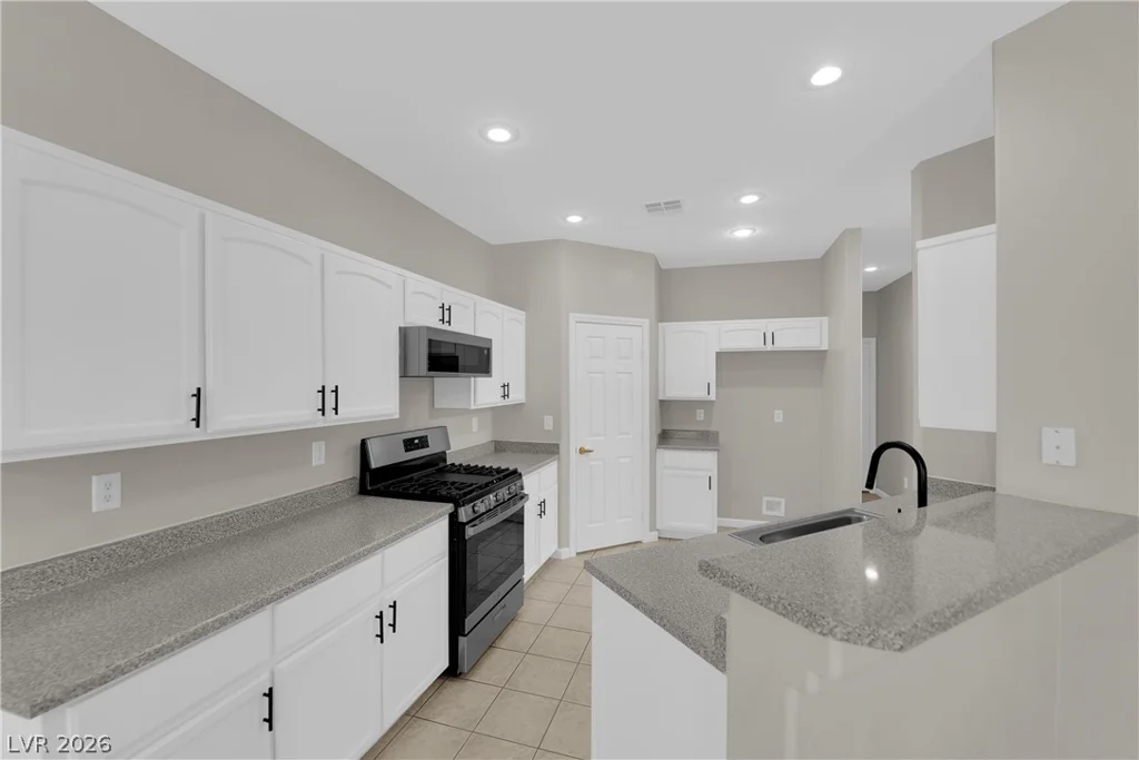 1158 Ekalaka, Henderson, NV 89052