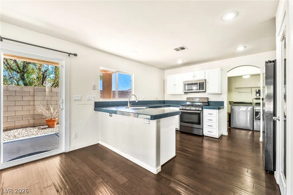 8720 Breezy Brown, Las Vegas, NV 89143