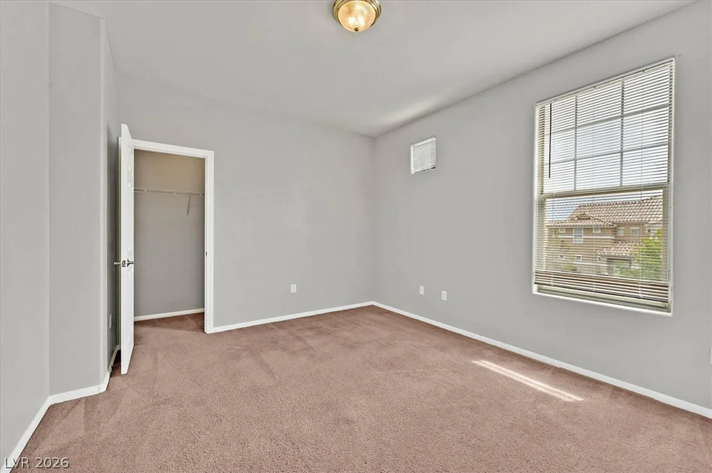 5855 VALLEY, North Las Vegas, NV 89031