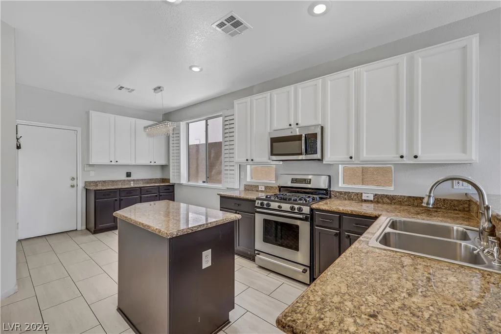 10028 Pinnacle View, Las Vegas, NV 89134