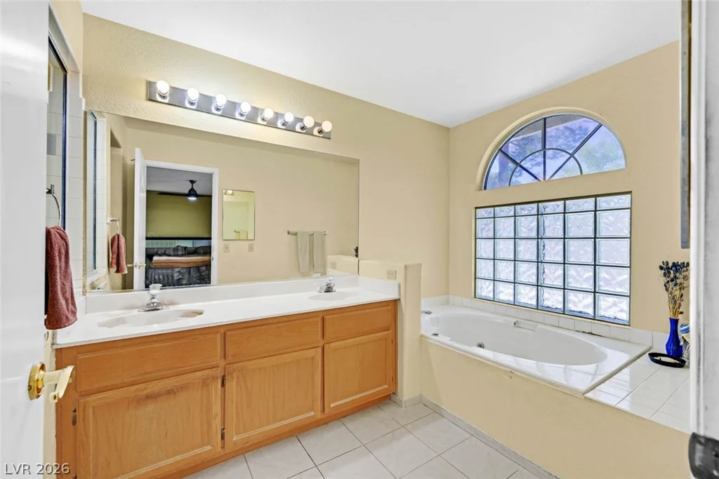 805 Stillwater, Henderson, NV 89014