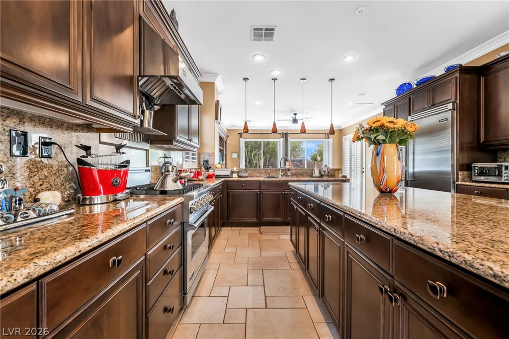 7904 Galloping Hills, Las Vegas, NV 89113