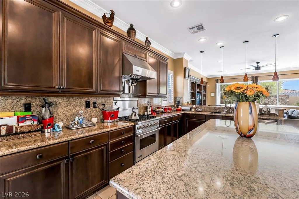 7904 Galloping Hills, Las Vegas, NV 89113