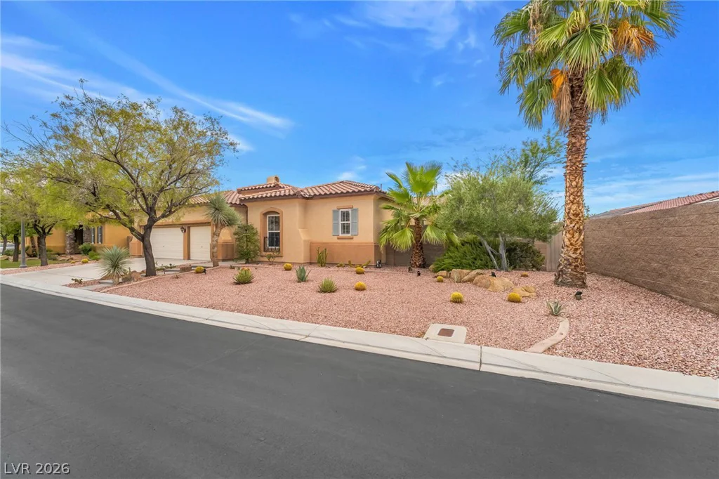 7904 Galloping Hills, Las Vegas, NV 89113